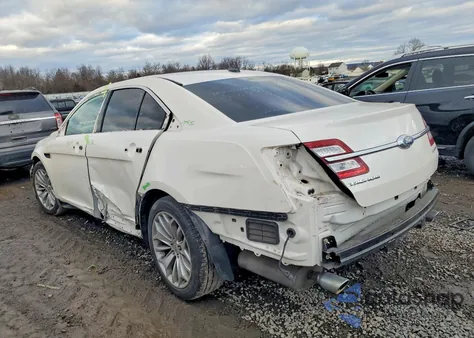 2016 Ford Taurus Limited z USA, uszkodzony, nr VIN 1FAHP2F80GG112344